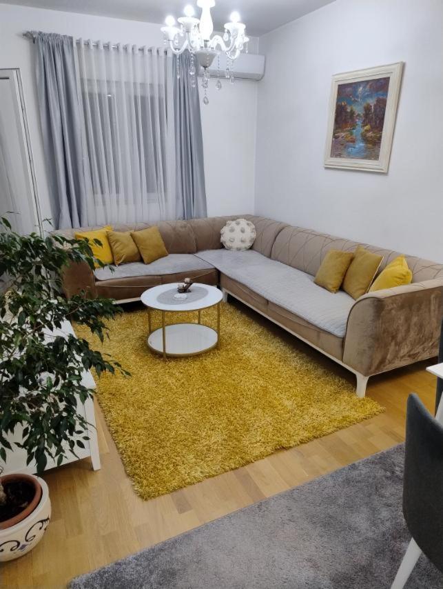 Lovely apartment - Ljupki stan Podgorica Kültér fotó